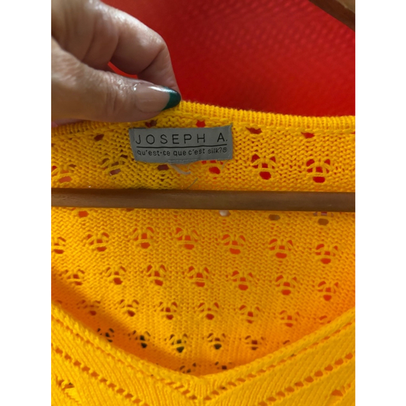 Women's Joseph A. Sweater, L, Yellow - Picture 3 of 5